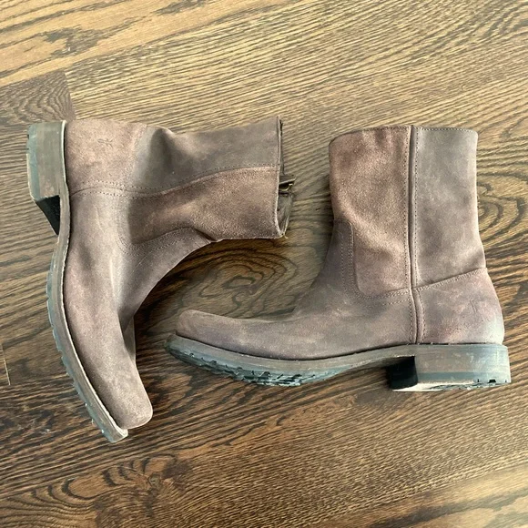 MENS’S FRYE HEATH INSIDE ZIP BOOT - Picture 3 of 5